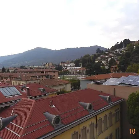 Alzano Panorama דירה *